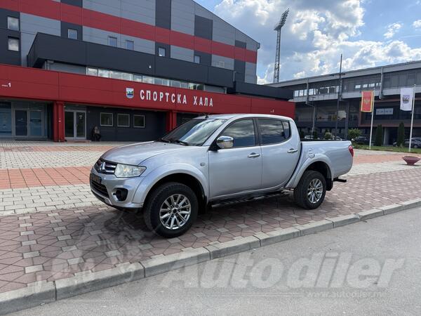 Mitsubishi - L200 - 2,5