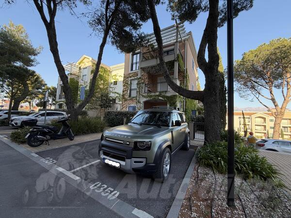 Land Rover - Defender - 110 - 250 SE