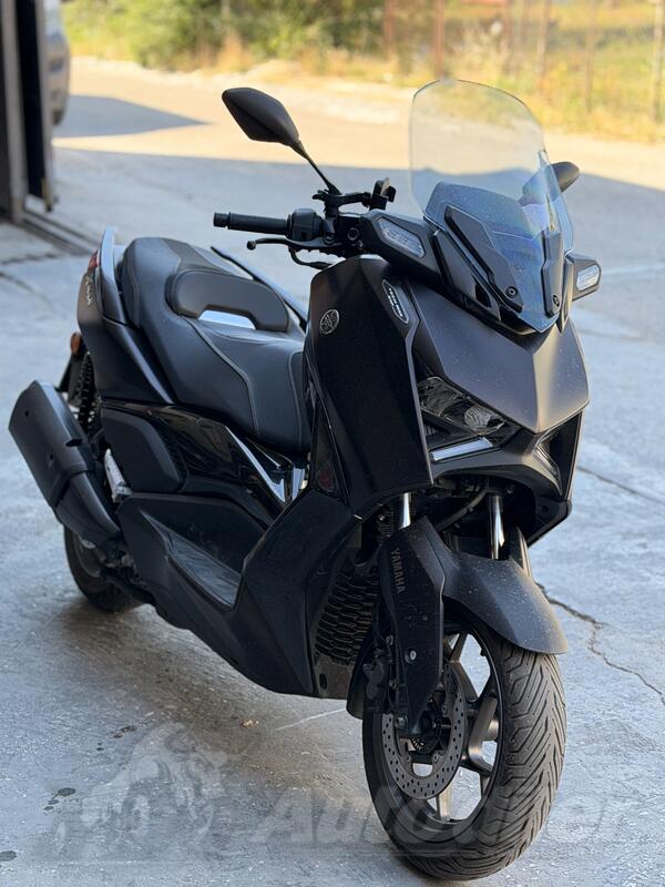 Yamaha - X max