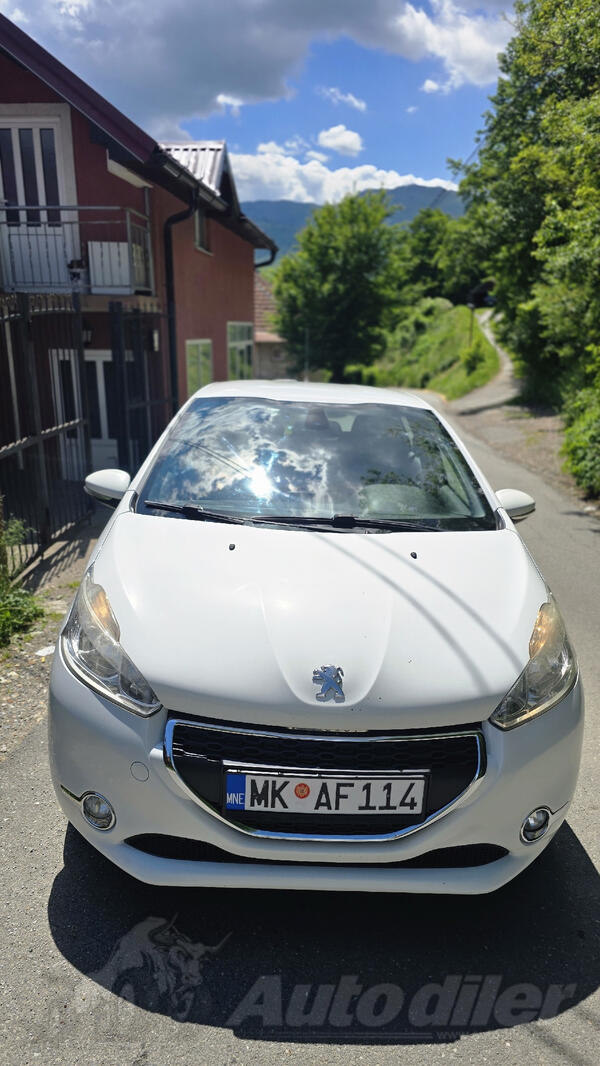 Peugeot - 208 - 1.4