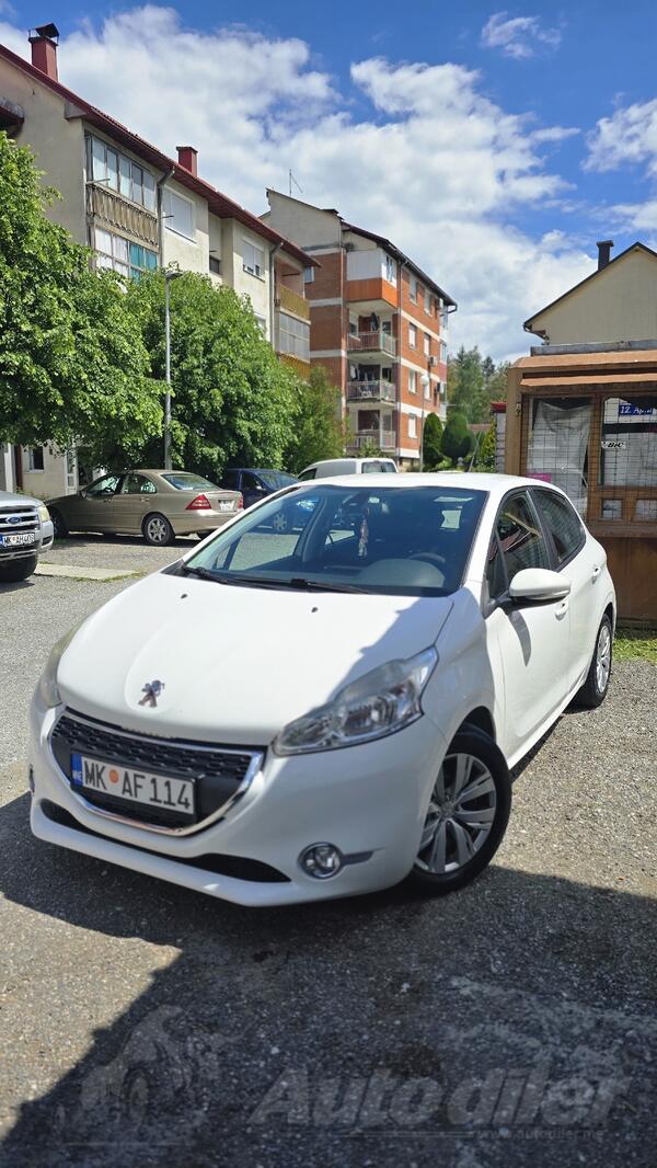 Peugeot - 208 - 1.4