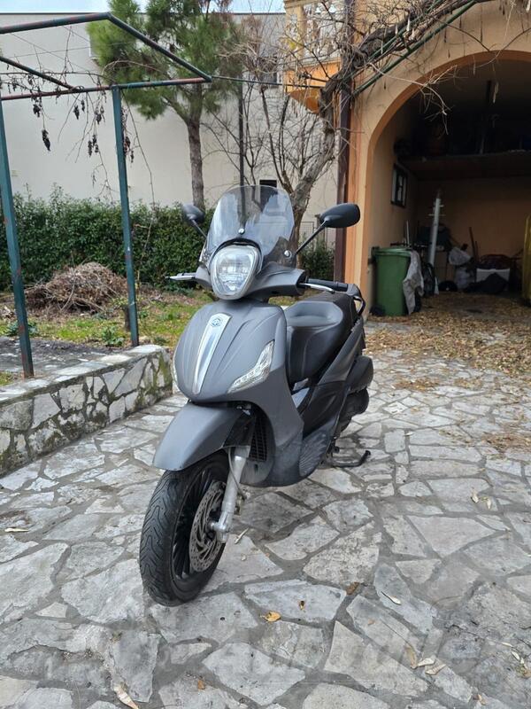 Piaggio - beverly