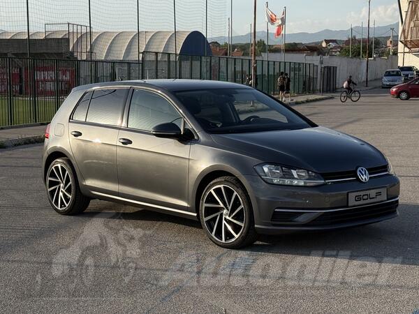 Volkswagen - Golf 7.5 - 1.6tdi DSG