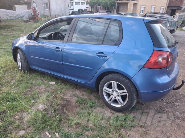 Volkswagen - Golf 5 - 1900