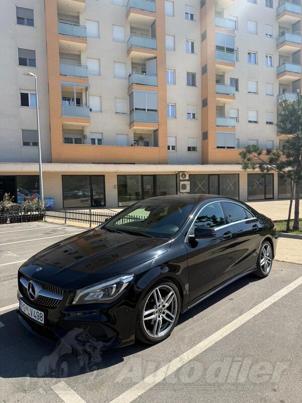 Mercedes Benz - CLA 180 - 1.6 benzin