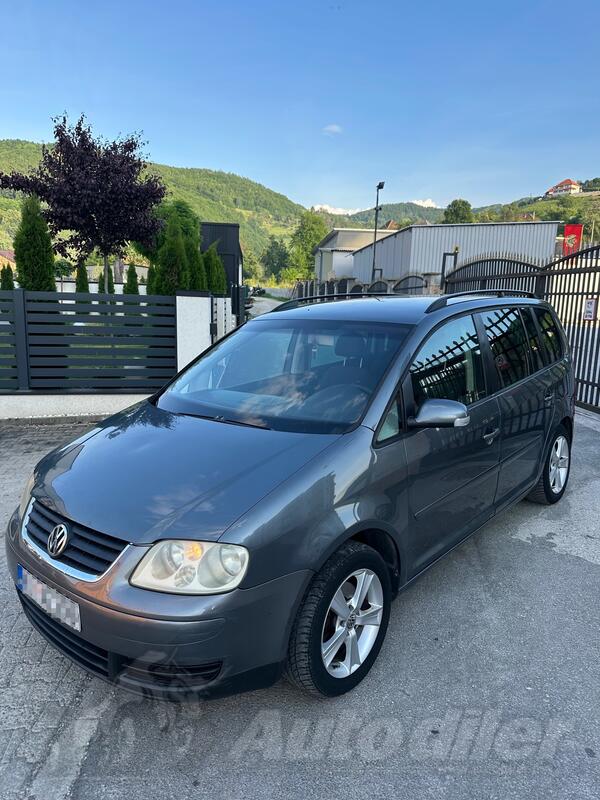 Volkswagen - Touran - 2.0TDI