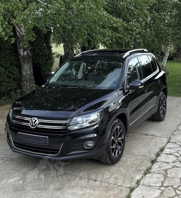 Volkswagen - Tiguan - 4x4 DSG