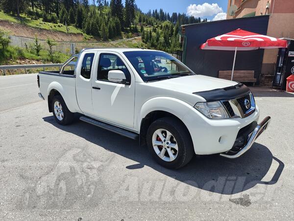 Nissan - Navara - 2.5 DCi
