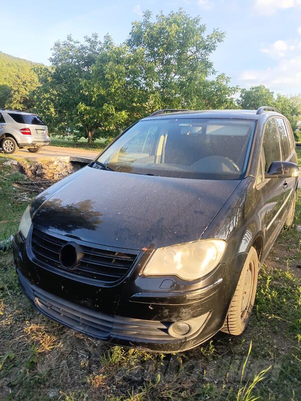 Volkswagen - Touran - 2.0tdi