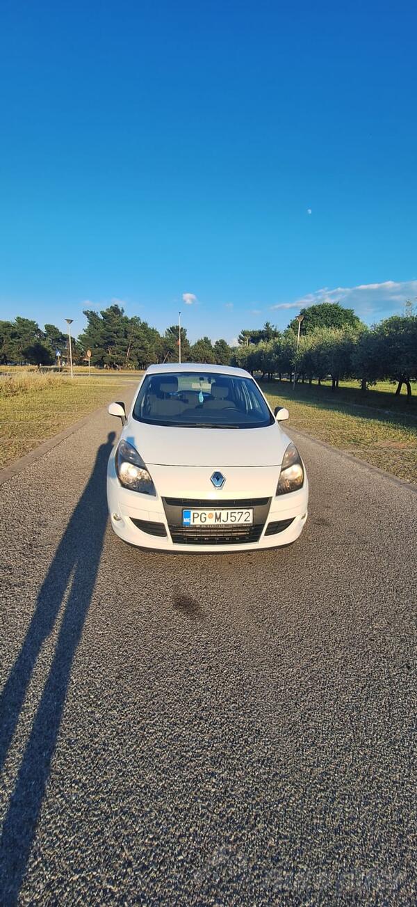 Renault - Scenic - 1.5 DCI