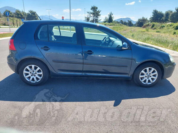 Volkswagen - Golf 5 - 1.9 TDI