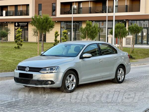 Volkswagen - Jetta - DSG