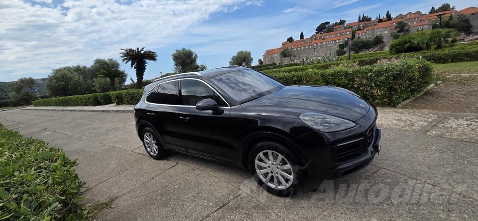 Porsche - Cayenne - S
