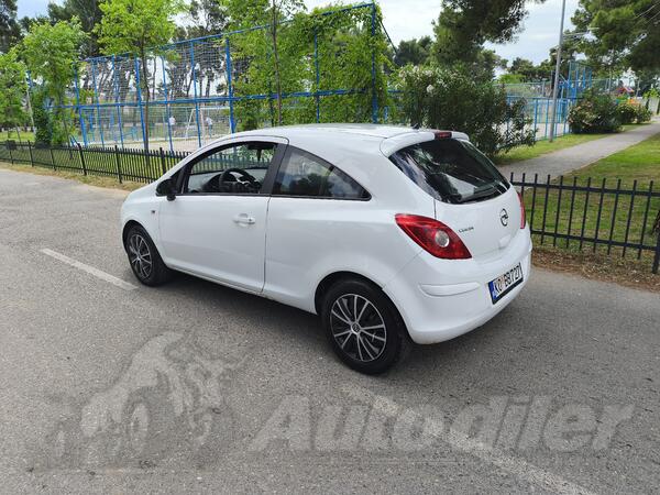 Opel - Corsa - 1300