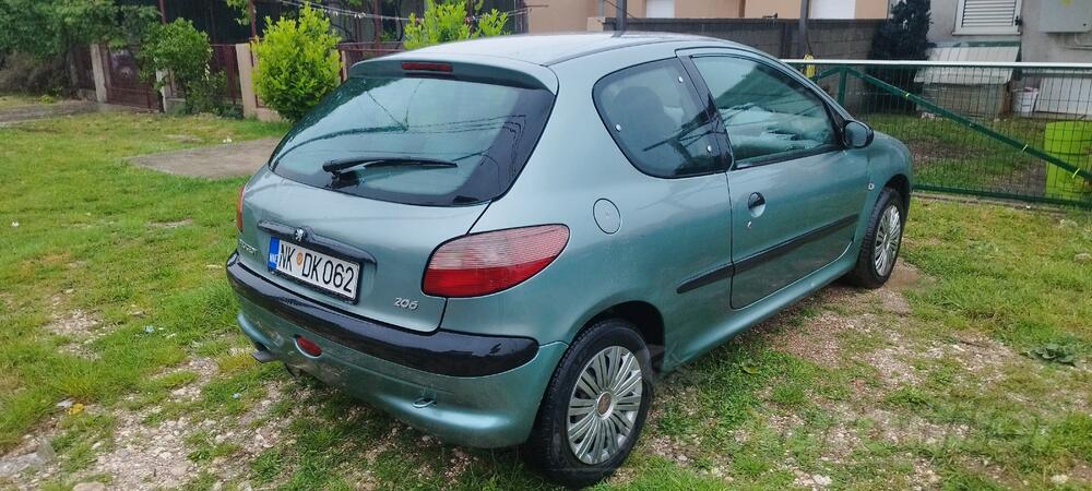 Peugeot - 206 - 1.1b