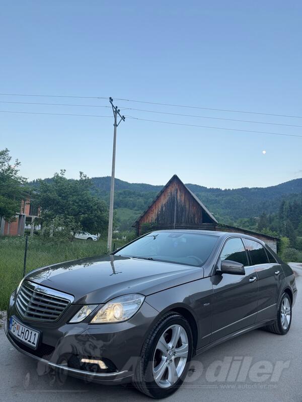Mercedes Benz - E 220 - 2000