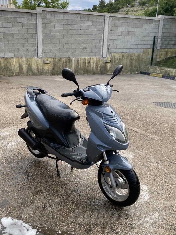 Vespa - TAIZHOU