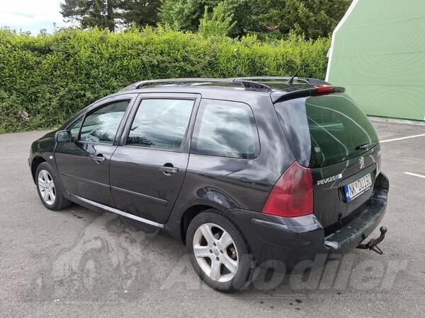 Peugeot - 307