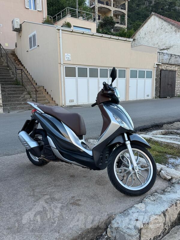 Piaggio - Medley 125 ABS