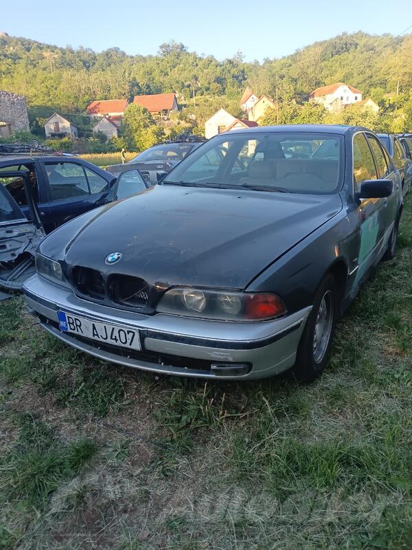 BMW - 520 - m52b20