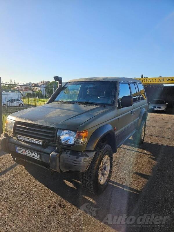 Mitsubishi - Pajero - 2.5