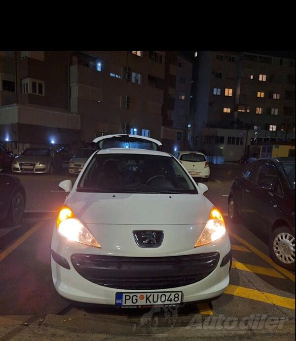Peugeot - 207 - 1.4 hdi