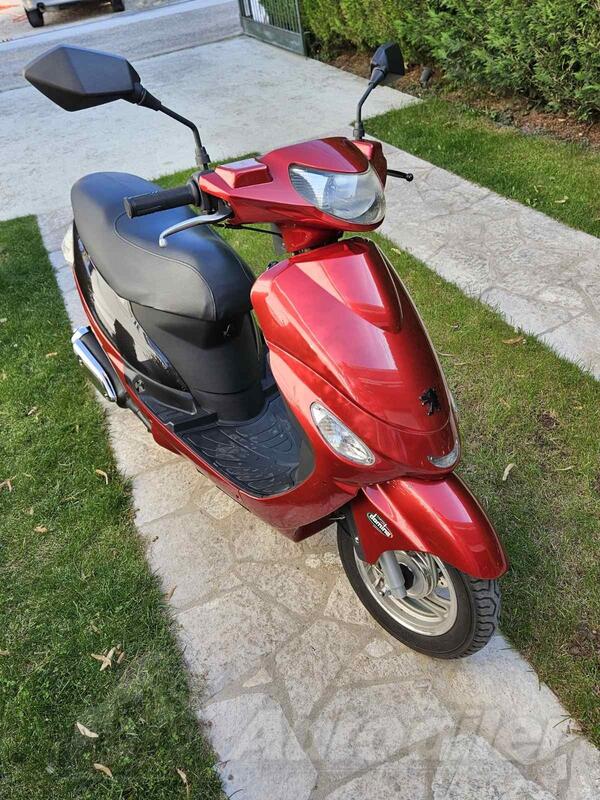 Peugeot - v clic