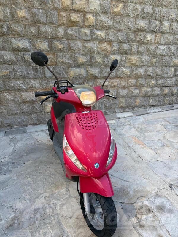 Piaggio - zip