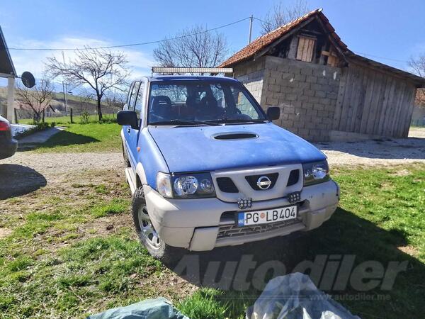 Nissan - Terrano - 2.7