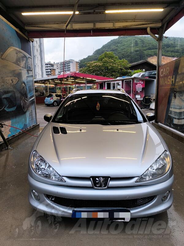 Peugeot - 206 - 1.6 HDI