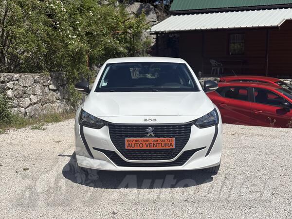 Peugeot - 208 - 1.5 HDI//VELIKI SERVIS