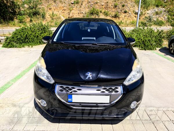 Peugeot - 208 - 1.4 HDI