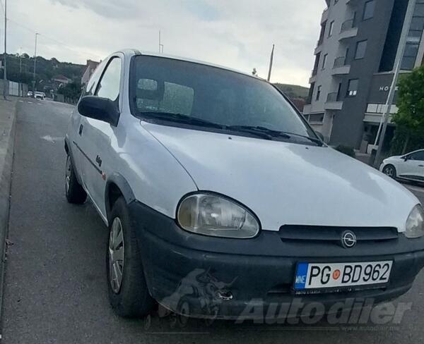 Opel - Corsa - 1.4 Benzin-Plin