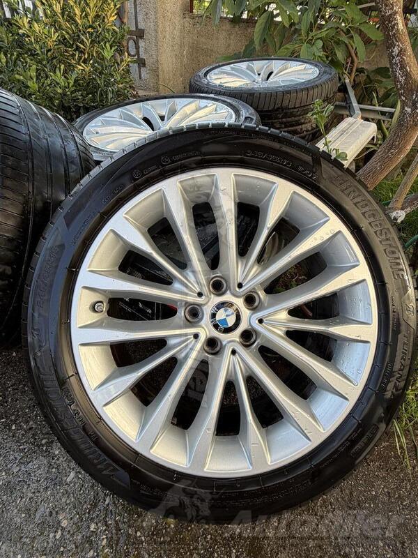 Fabričke felne i Bridgestone gume