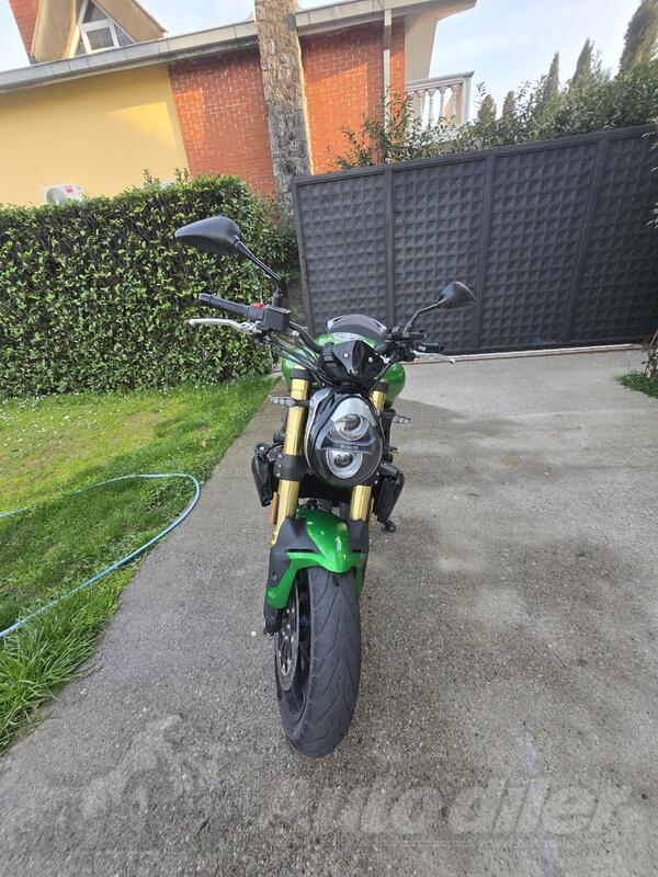 Benelli - 752s