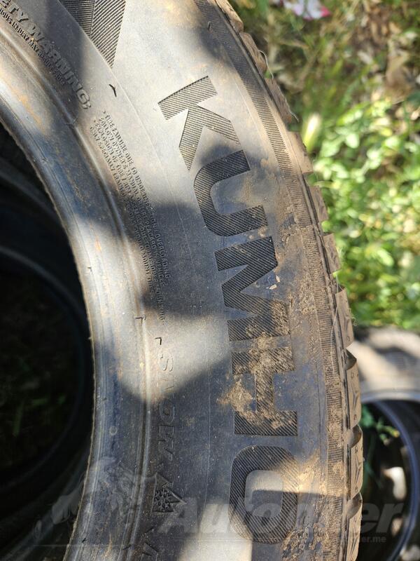 Kumho - 215 60 16 - Zimska guma