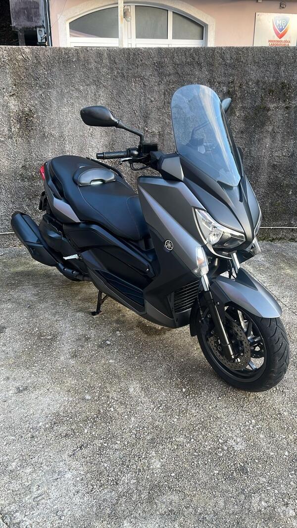 Yamaha - x max