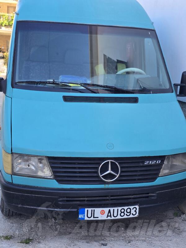 Mercedes Benz - 212