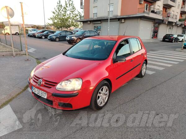 Volkswagen - Golf 5 - 2000