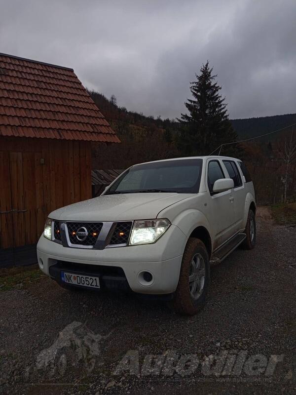 Nissan - Pathfinder - 2.5 dci