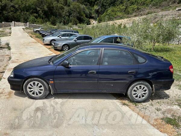 Toyota - Avensis - 1.8 benzin