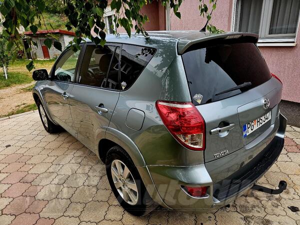 Toyota - RAV 4 - 4x4