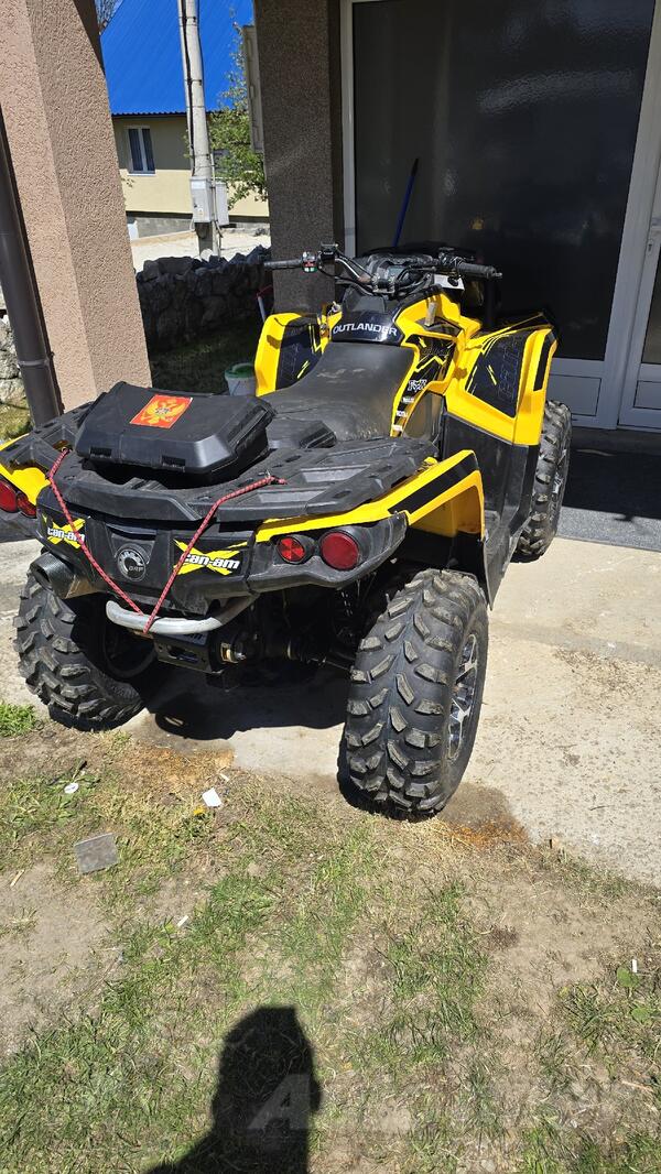 Can-Am - outlander