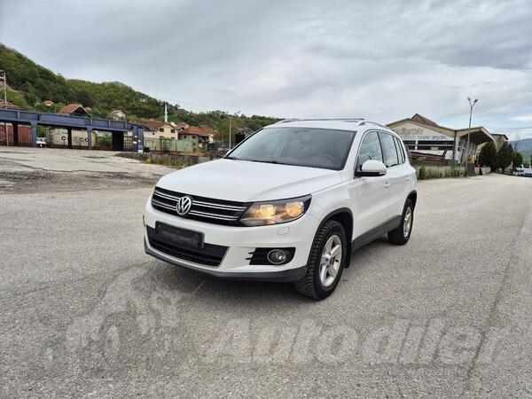 Volkswagen - Tiguan - 2.0 4X4 2012
