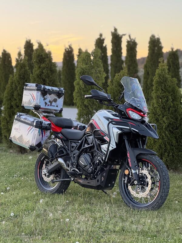 Benelli - 702x