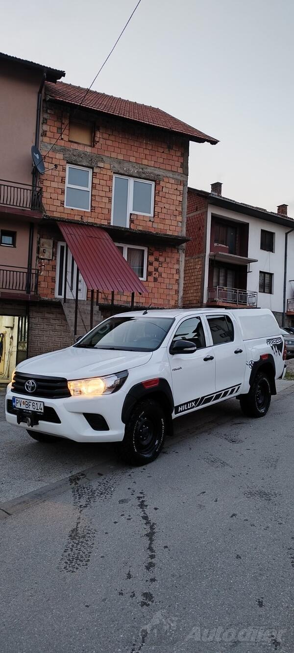 Toyota - Hilux - 2.4 110kw
