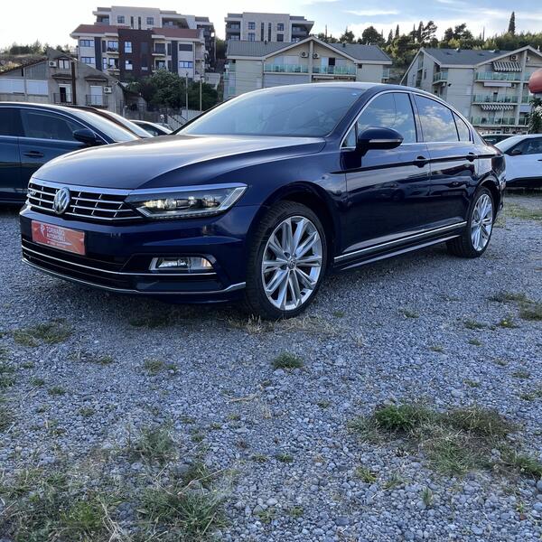 Volkswagen - Passat - R-Line AUTOMATIK