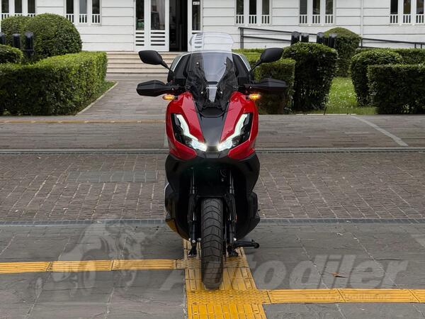 Honda - ADV 350