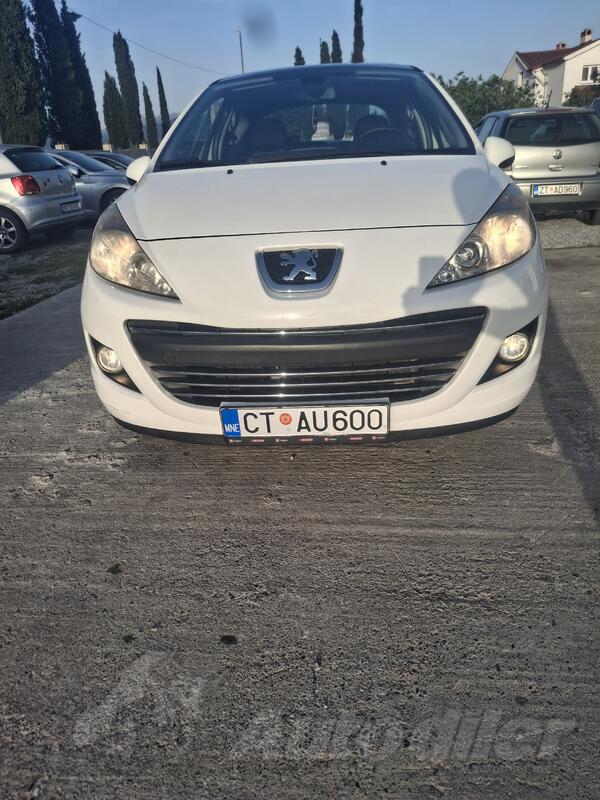 Peugeot - 207 - 1.4