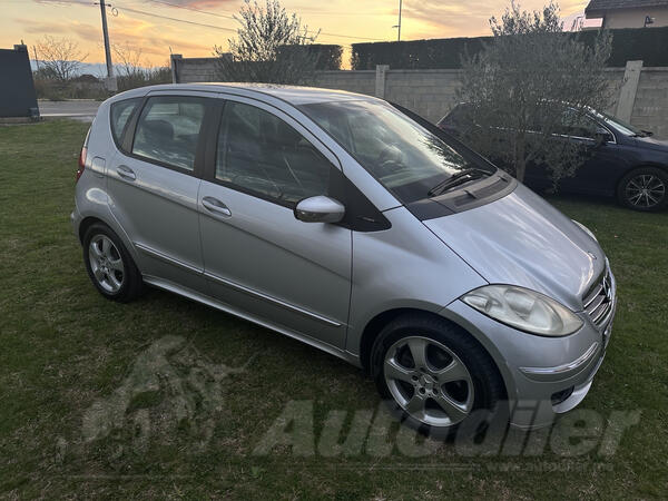 Mercedes Benz - A 180 - 2.0